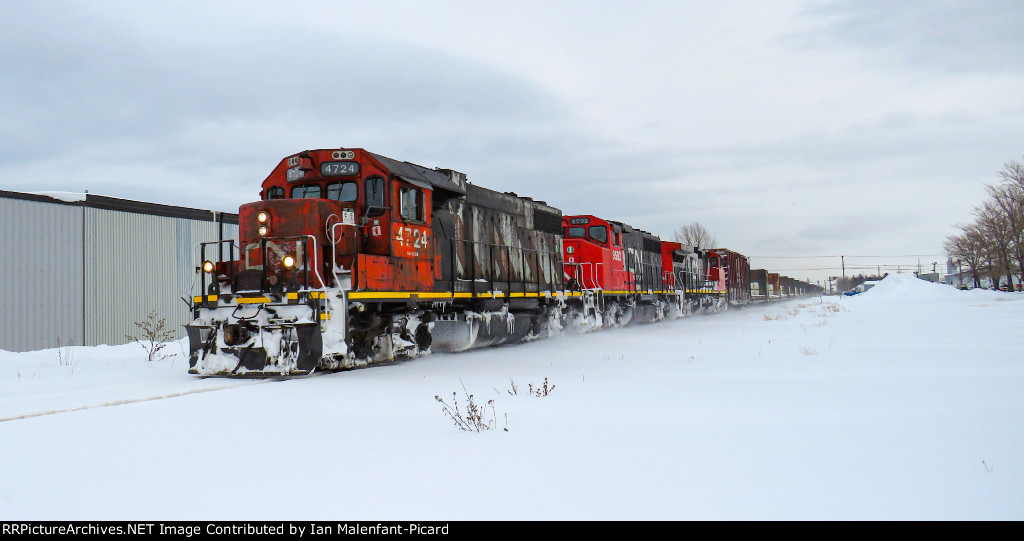 CN 4724 close-up